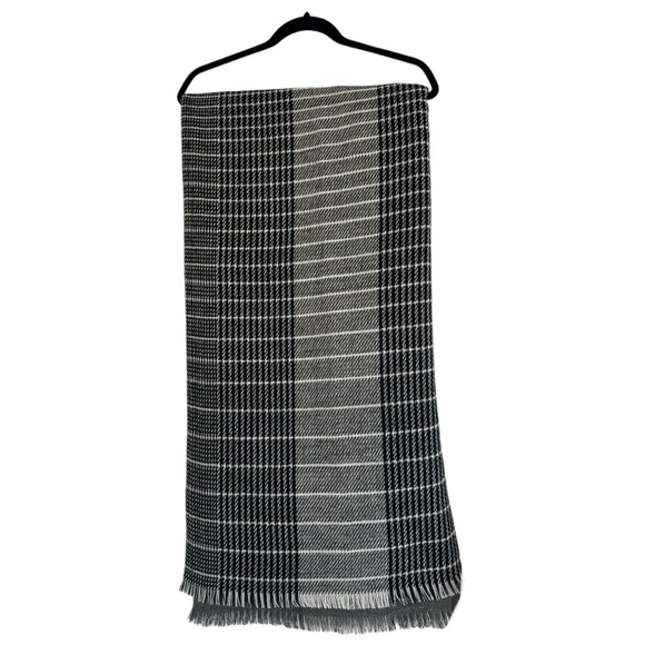 FRAAS | Black & White / Grey Reversible Blanket Wrap / Scarf - Picture 4 of 16